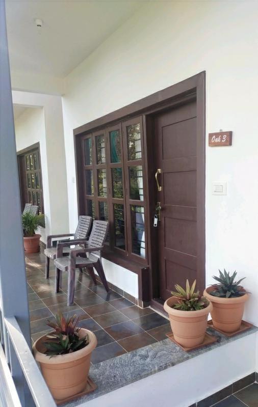 Hotel Coorggavadana à Madikeri Extérieur photo